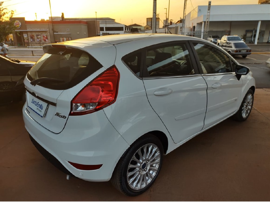 NEW FIESTA HATCH 2015/2015